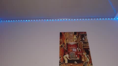 Snapshot of lil_lisaa chatting on December 14, 2024, 2:45 am Lisaa online show from December 14, 2024, 2:45 am