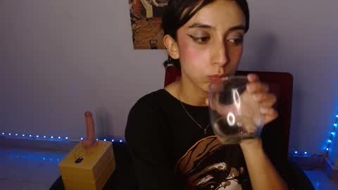 Snapshot of lil_lisaa chatting on December 14, 2024, 9:07 am Lisaa online show from December 14, 2024, 9:07 am