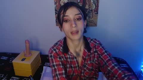 Snapshot of lil_lisaa chatting on February 25, 2025, 6:14 am Lisaa online show from February 25, 2025, 6:14 am