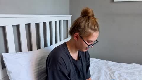 Emma online show from April 9, 2026, 5:51 am