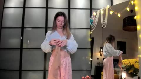 Snapshot of lil_uff chatting on March 4, 2026, 8:59 pm aka princessmaya online show from March 4, 2026, 8:59 pm