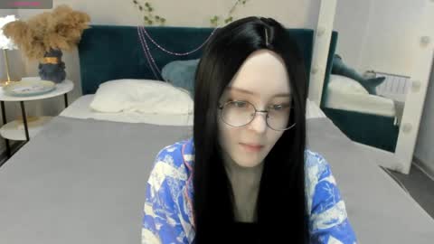 Lili online show from June 3, 2026, 3:09 am