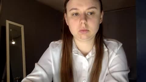Snapshot of lilae37yis chatting on September 26, 2025, 7:23 am Lily online show from September 26, 2025, 7:23 am