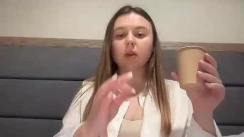 Snapshot of lilae37yis chatting on September 29, 2025, 8:13 pm Lily online show from September 29, 2025, 8:13 pm