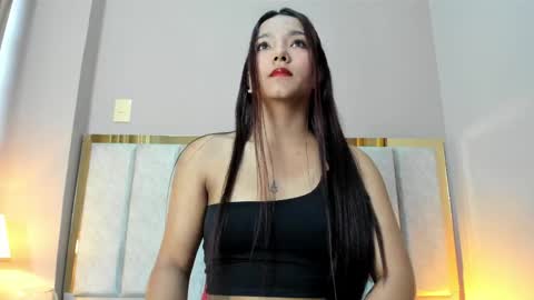 Lila Ross online show from April 24, 2026, 11:45 am