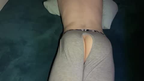 Snapshot of lilbenny05 chatting on March 9, 2026, 8:07 am lilbenny05 online show from March 9, 2026, 8:07 am