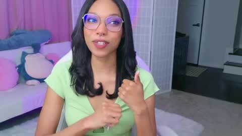 Snapshot of lileviemarie chatting on March 24, 2026, 1:32 am evie online show from March 24, 2026, 1:32 am
