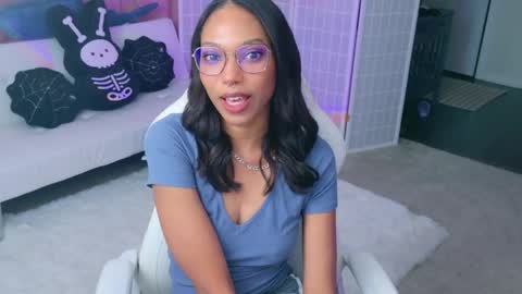 Snapshot of lileviemarie chatting on April 28, 2026, 1:59 am evie online show from April 28, 2026, 1:59 am