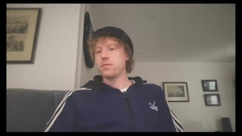 lilginge1 online show from April 24, 2026, 10:34 pm