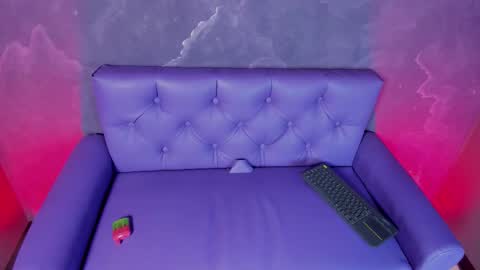 Snapshot of lili_milk20 chatting on October 1, 2025, 7:20 pm Lili online show from October 1, 2025, 7:20 pm