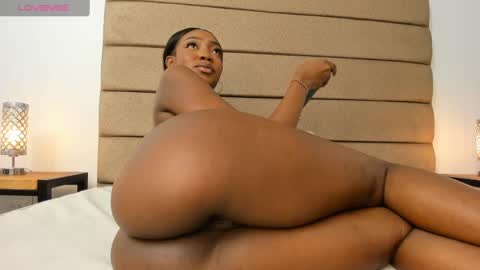 Snapshot of lilian_starfire chatting on March 12, 2025, 1:36 am LILIAN online show from March 12, 2025, 1:36 am