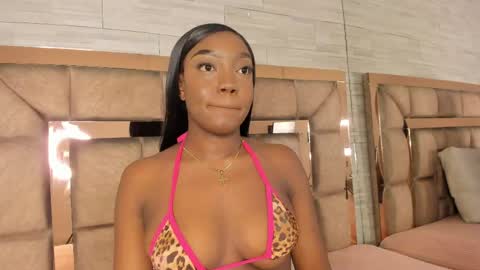 LILIAN  online show from May 30, 2026, 7:22 pm