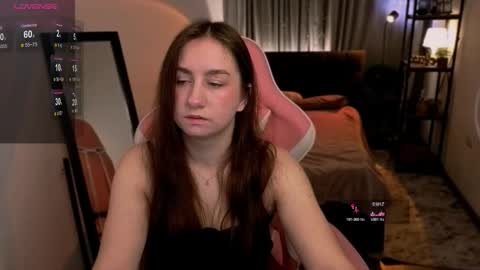 Snapshot of lilian_wood chatting on February 15, 2026, 5:37 am Kate online show from February 15, 2026, 5:37 am