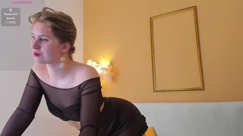 Lilian  online show from May 9, 2026, 1:33 am