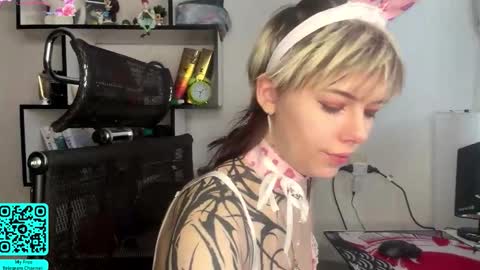 Snapshot of liliandaniels chatting on February 14, 2026, 7:38 am Lilian online show from February 14, 2026, 7:38 am