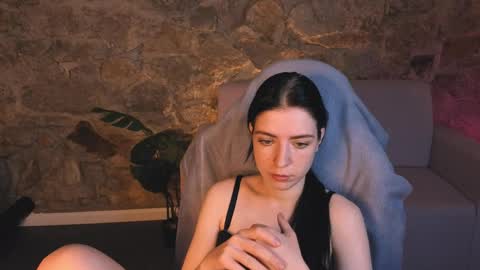 liliaroze online show from June 5, 2026, 4:08 am