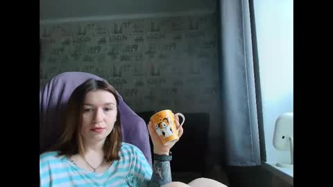 liliawoolf online show from November 18, 2025, 7:35 am