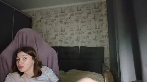 liliawoolf online show from November 21, 2025, 7:34 pm