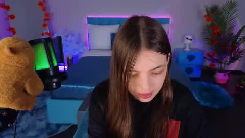 Lili Bakery online show from October 27, 2025, 1:53 am