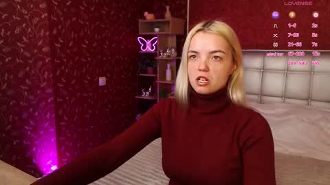 Lilie online show from February 6, 2025, 8:13 pm