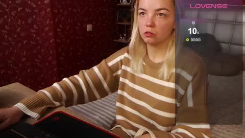 Lilie online show from February 22, 2025, 2:52 pm