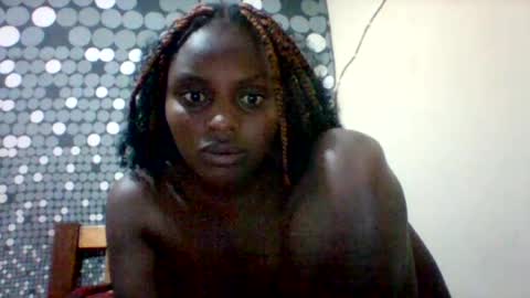 liligal online show from June 12, 2026, 7:57 pm