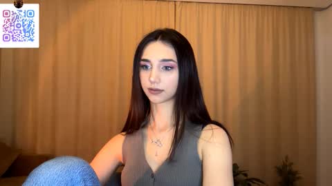 Lina online show from February 16, 2026, 10:39 pm