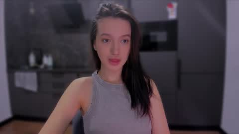 Snapshot of lililaluna chatting on February 12, 2025, 4:44 pm             ...  online show from February 12, 2025, 4:44 pm