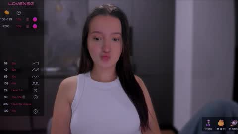 Snapshot of lililaluna chatting on October 15, 2025, 6:52 pm             ...  online show from October 15, 2025, 6:52 pm