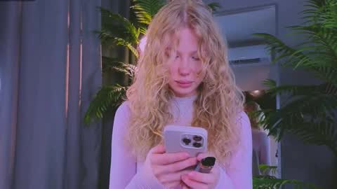 lililok101 online show from March 17, 2026, 3:11 am