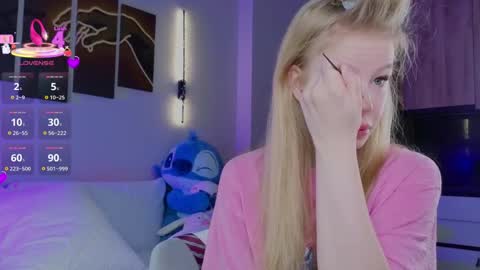 lililok101 online show from April 2, 2026, 1:36 am