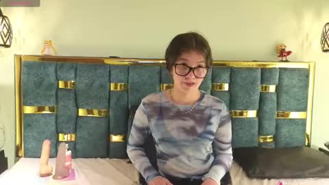 Snapshot of lilimini032 chatting on February 25, 2025, 1:30 am lilimini online show from February 25, 2025, 1:30 am