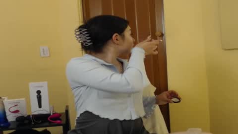 Snapshot of lilimini032 chatting on October 8, 2025, 7:44 pm lilimini online show from October 8, 2025, 7:44 pm