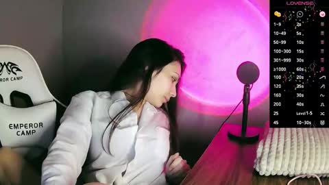 lilirose online show from October 2, 2025, 5:42 pm