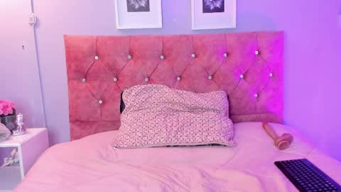 Snapshot of lilirousee chatting on March 31, 2026, 7:14 pm lilirousee online show from March 31, 2026, 7:14 pm