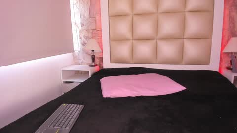 Snapshot of lilit_jade chatting on January 13, 2025, 2:00 pm Lilit online show from January 13, 2025, 2:00 pm