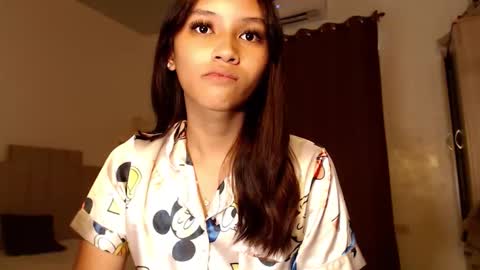 Chloe online show from October 6, 2025, 5:16 am