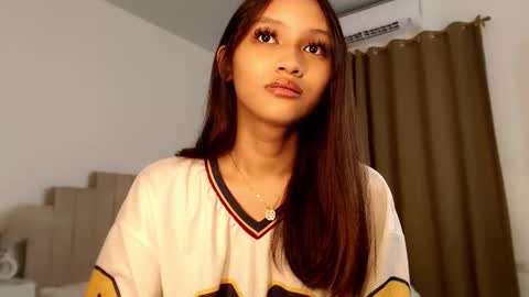 Chloe online show from October 14, 2025, 5:19 am