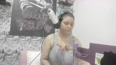 Snapshot of lilitfetichs chatting on November 4, 2025, 5:45 pm Lilit online show from November 4, 2025, 5:45 pm