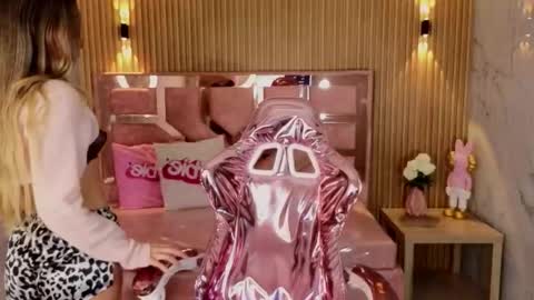 Lilith  online show from November 13, 2025, 9:47 pm