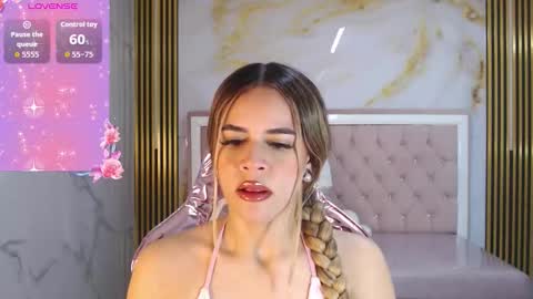 Lilith  online show from November 30, 2025, 2:10 pm