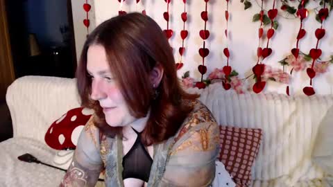 Snapshot of lilith___moon chatting on May 9, 2026, 9:20 pm Lilly online show from May 9, 2026, 9:20 pm