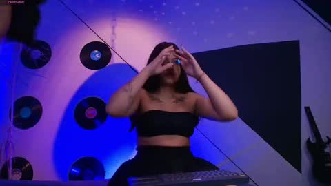 Lilith and Khloe  online show from September 27, 2025, 11:15 am