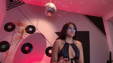 Lilith and Khloe  online show from November 5, 2025, 11:21 am