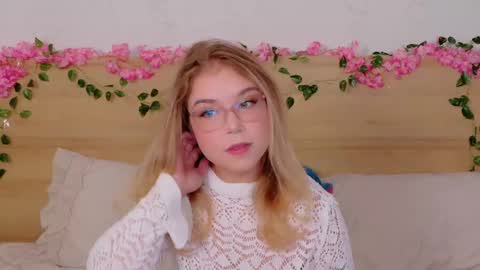 Lilith Bonheur online show from October 24, 2025, 10:17 pm