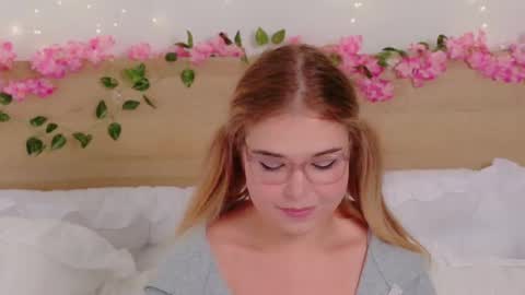 Lilith Bonheur online show from December 19, 2025, 2:07 am