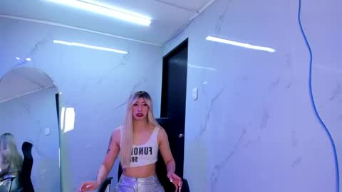 lilith cooper20 online show from September 9, 2025, 10:20 pm