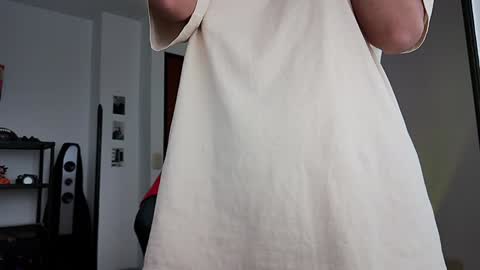 Snapshot of lilith_cruzz chatting on January 16, 2025, 9:19 pm Lilith online show from January 16, 2025, 9:19 pm