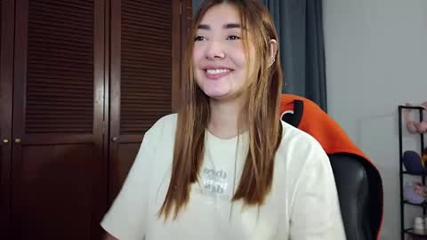 Snapshot of lilith_cruzz chatting on October 24, 2025, 4:31 am Lilith online show from October 24, 2025, 4:31 am