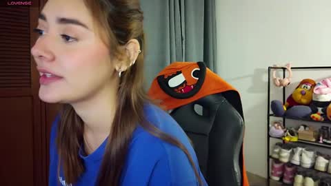 Snapshot of lilith_cruzz chatting on October 31, 2025, 4:57 am Lilith online show from October 31, 2025, 4:57 am